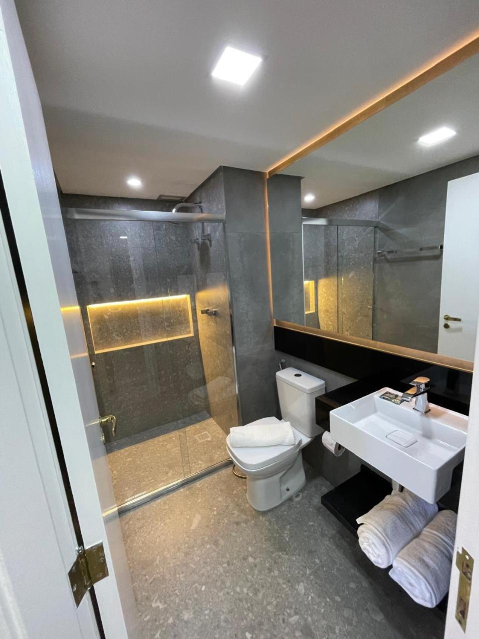 Flat Em Pinheiros * São Paulo